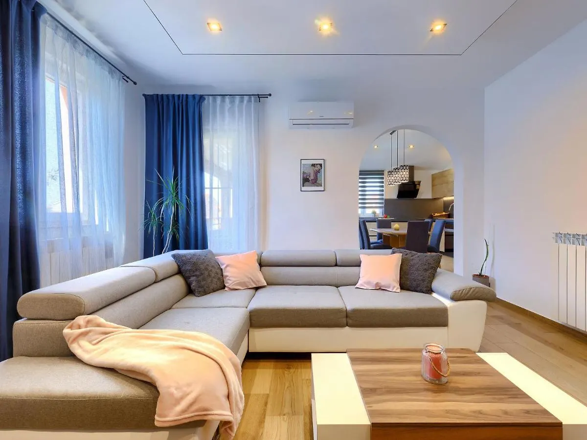 Holiday Home House Eric&Paolo By Interhome Pula 0*,  Croatia