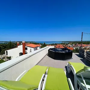  Apartment Korana